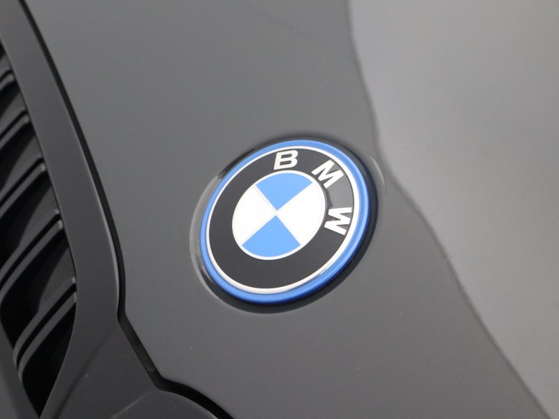 2023 (23) BMW 3 SERIES 330e M Sport 4dr Step Auto 5615971