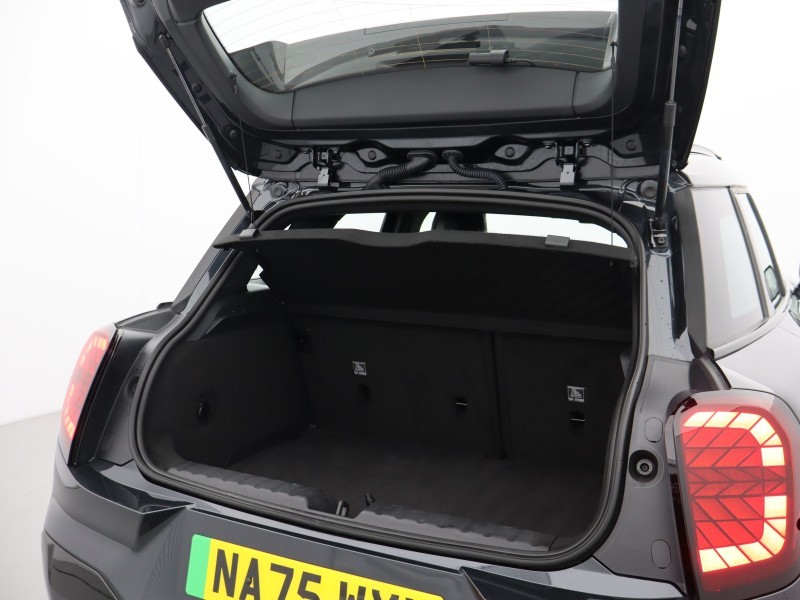 2025 (75) MINI ACEMAN 160kW SE Sport 54kWh 5dr Auto 5536082