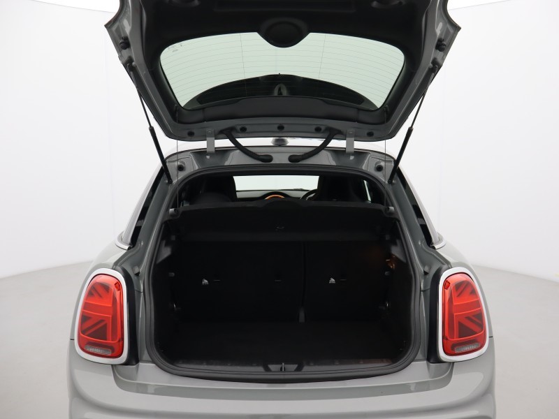 2019 (69) MINI HATCHBACK 1.5 Cooper Sport II 5dr 5597614
