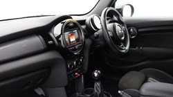 2019 (69) MINI HATCHBACK 1.5 Cooper Sport II 5dr 5597653