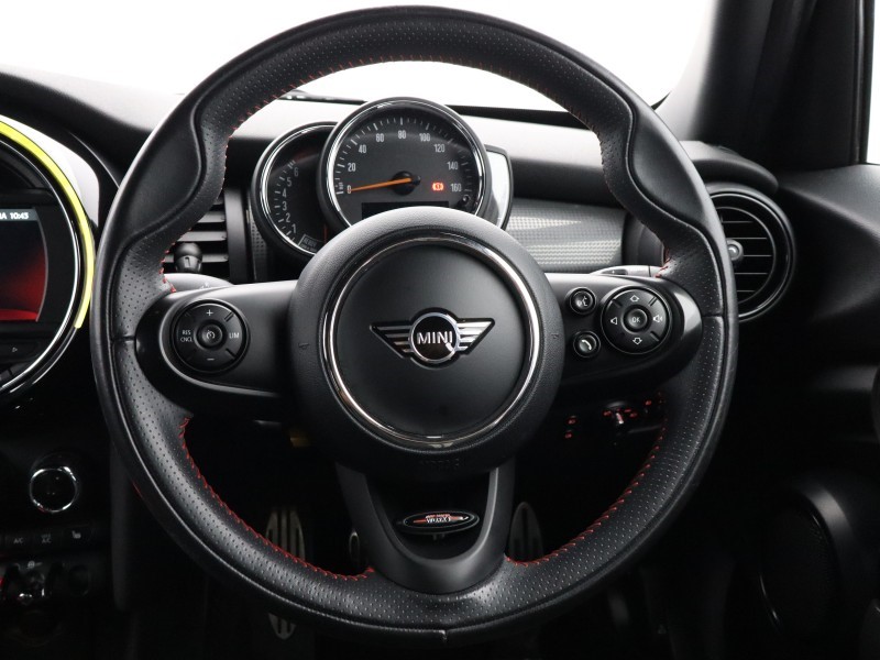 2019 (69) MINI HATCHBACK 1.5 Cooper Sport II 5dr 5597652