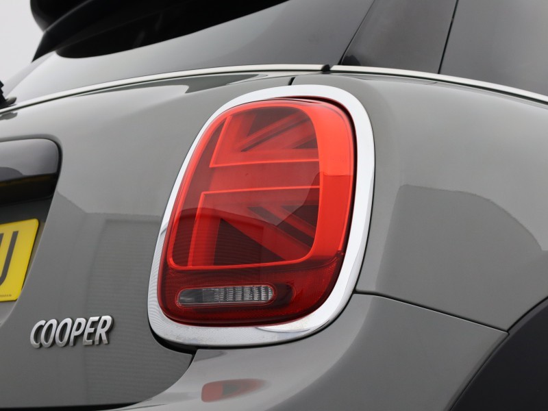 2019 (69) MINI HATCHBACK 1.5 Cooper Sport II 5dr 5597611