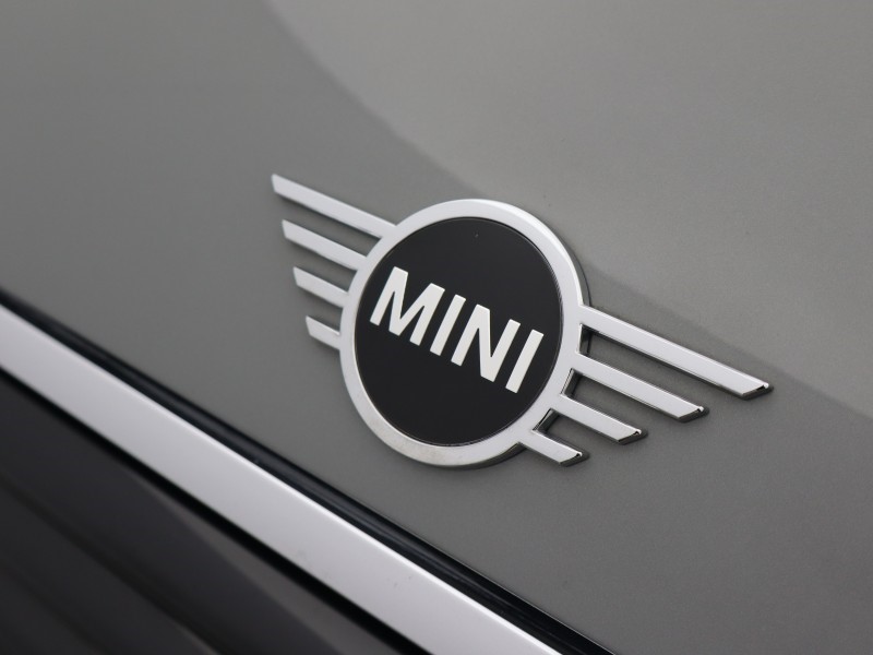 2019 (69) MINI HATCHBACK 1.5 Cooper Sport II 5dr 5597657