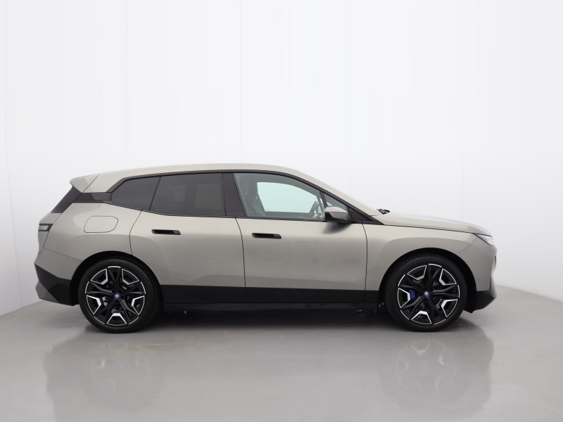 2022 (22) BMW iX 240kW xDrive40 M Sport 76.6kWh 5dr Auto 5575563