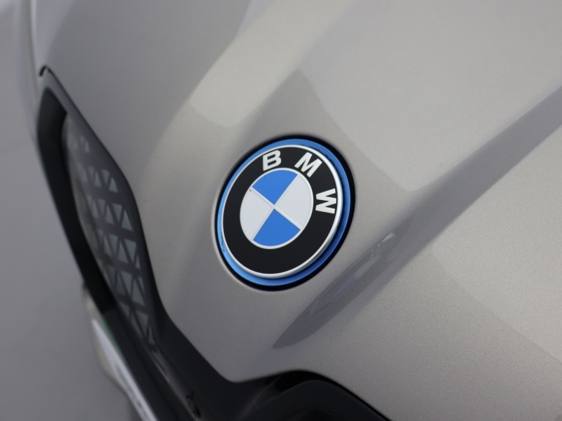2022 (22) BMW iX 240kW xDrive40 M Sport 76.6kWh 5dr Auto 5575318