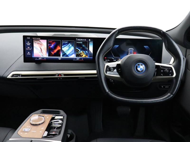 2022 (22) BMW iX 240kW xDrive40 M Sport 76.6kWh 5dr Auto 5575349