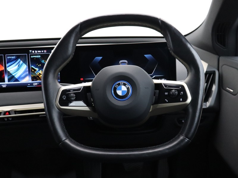 2022 (22) BMW iX 240kW xDrive40 M Sport 76.6kWh 5dr Auto 5575350