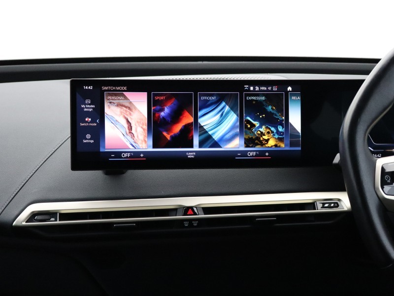 2022 (22) BMW iX 240kW xDrive40 M Sport 76.6kWh 5dr Auto 5575352