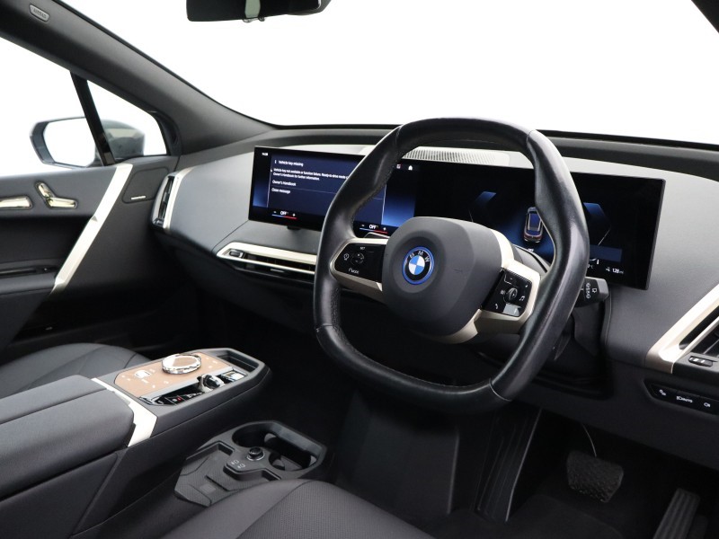 2022 (22) BMW iX 240kW xDrive40 M Sport 76.6kWh 5dr Auto 5575320
