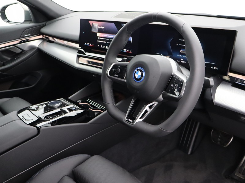 2025 (75) BMW I5 250kW eDrive40 M Sport 84kWh 4dr Auto 5553347