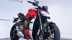 2020 (70) Ducati Streetfighter V4 2682042