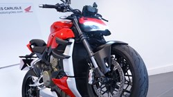 2020 (70) Ducati Streetfighter V4 2682049