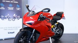 2022 (22) Ducati Panigale V2 2681716