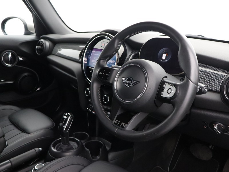 2023 (73) MINI HATCHBACK 1.5 Cooper Exclusive Premium 5dr Auto 5570020