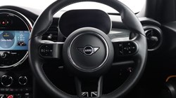 2023 (73) MINI HATCHBACK 1.5 Cooper Exclusive Premium 5dr Auto 5570051