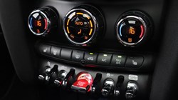 2022 (22) MINI HATCHBACK 1.5 Cooper Exclusive 5dr Auto 5580195
