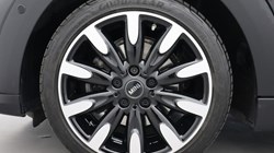 2022 (22) MINI HATCHBACK 1.5 Cooper Exclusive 5dr Auto 5580177