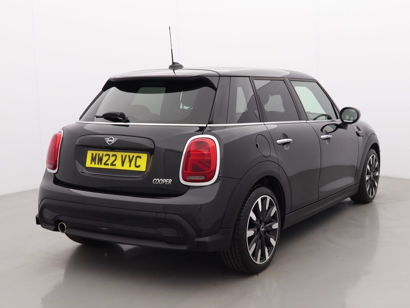 2022 (22) MINI HATCHBACK 1.5 Cooper Exclusive 5dr Auto 5580167