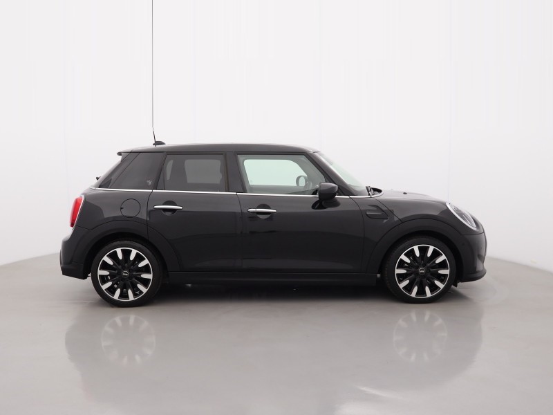 2022 (22) MINI HATCHBACK 1.5 Cooper Exclusive 5dr Auto 5580168
