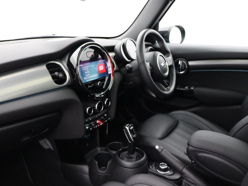2022 (22) MINI HATCHBACK 1.5 Cooper Exclusive 5dr Auto 5580226