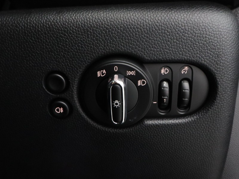 2022 (22) MINI HATCHBACK 1.5 Cooper Exclusive 5dr Auto 5580186