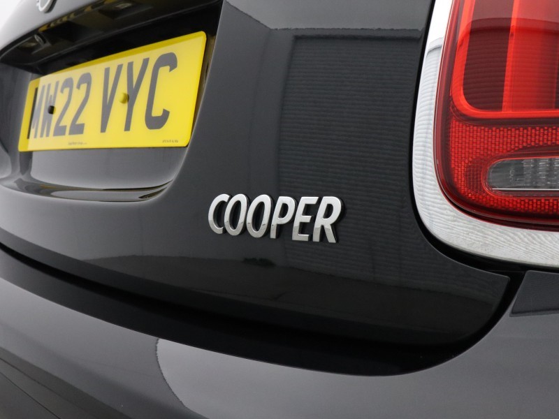 2022 (22) MINI HATCHBACK 1.5 Cooper Exclusive 5dr Auto 5580170