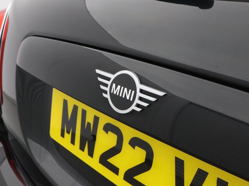 2022 (22) MINI HATCHBACK 1.5 Cooper Exclusive 5dr Auto 5580171