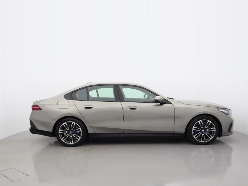 2024 (24) BMW I5 250kW eDrive40 M Sport 84kWh 4dr Auto 5566490