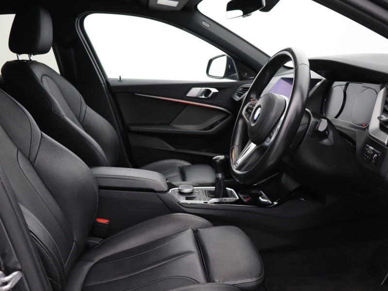 2021 (21) BMW 1 SERIES 118i M Sport 5dr 5601079