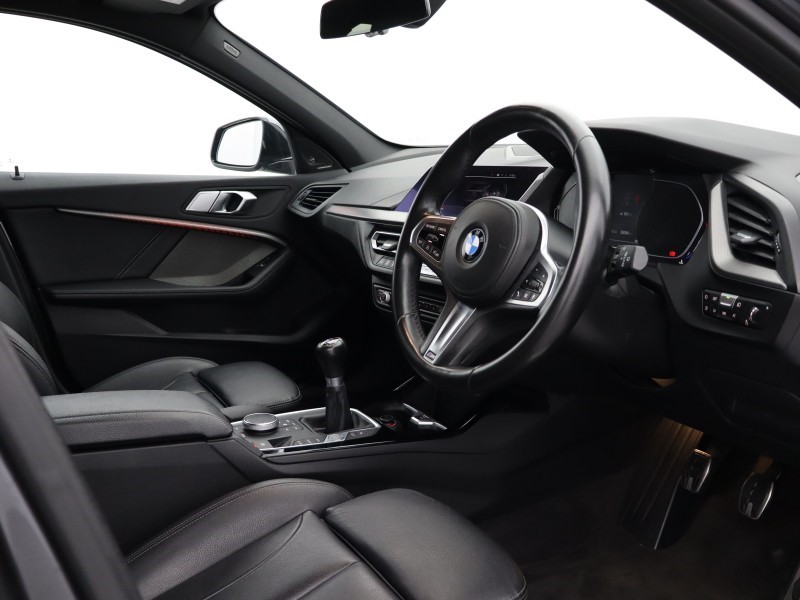 2021 (21) BMW 1 SERIES 118i M Sport 5dr 5601078