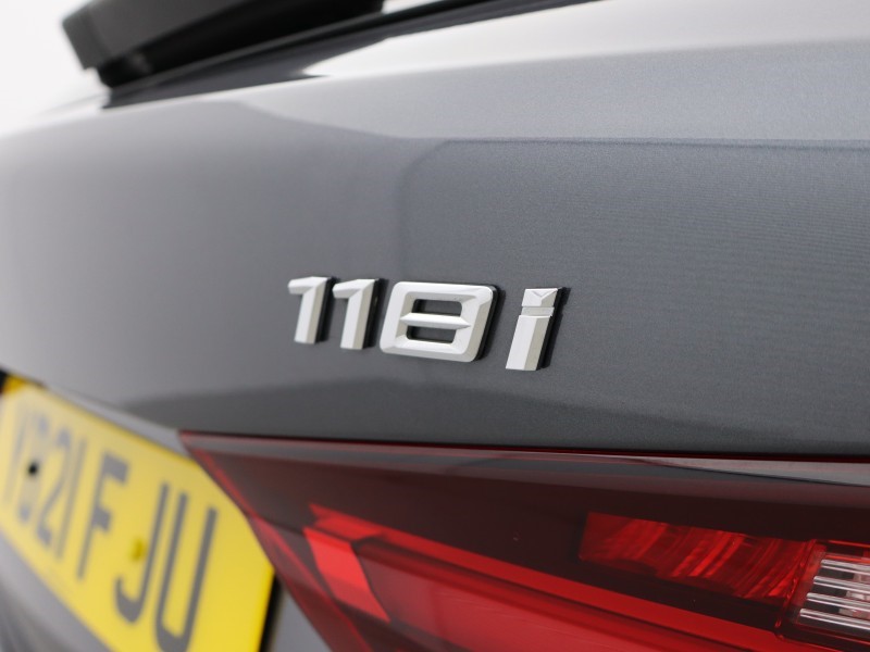 2021 (21) BMW 1 SERIES 118i M Sport 5dr 5601069