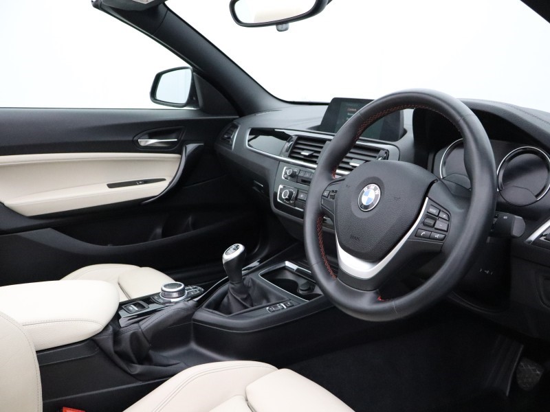 2020 (70) BMW 2 SERIES 218i Sport 2dr [Nav] 5602776