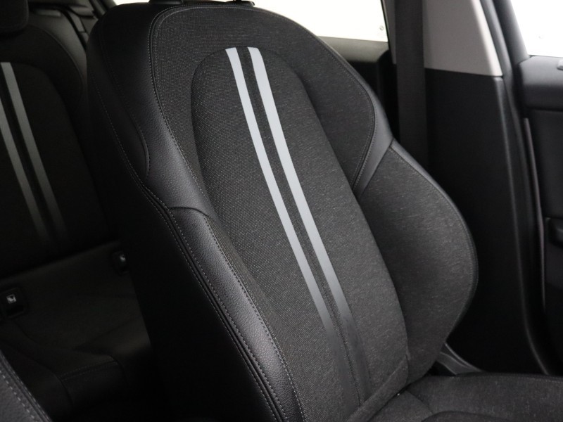 2020 (69) BMW 1 SERIES 118i Sport 5dr 5615058
