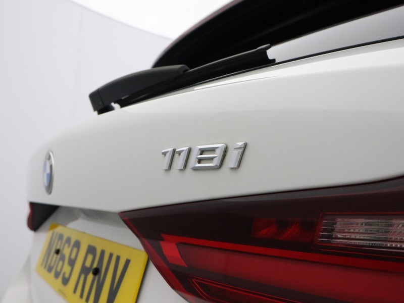 2020 (69) BMW 1 SERIES 118i Sport 5dr 5615035