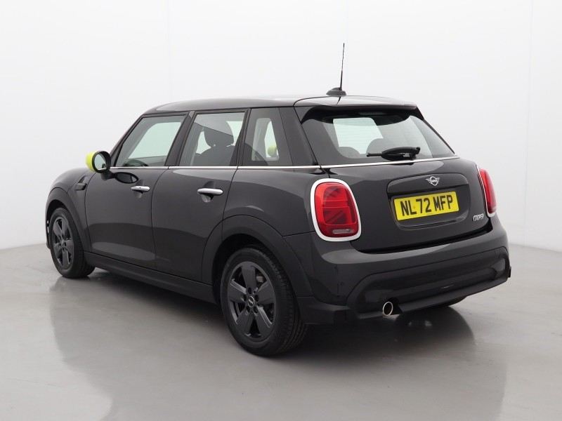 2022 (72) MINI HATCHBACK 1.5 Cooper Classic 5dr Auto 5657302