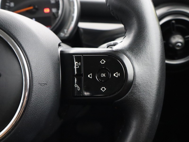 2022 (72) MINI HATCHBACK 1.5 Cooper Classic 5dr Auto 5657332