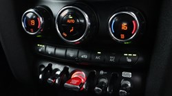 2022 (72) MINI HATCHBACK 1.5 Cooper Classic 5dr Auto 5657322