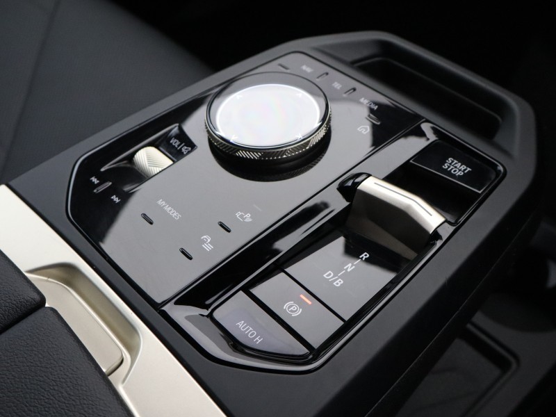 2023 (73) BMW iX 240kW xDrive40 M Sport 76.6kWh 5dr Auto 5658663