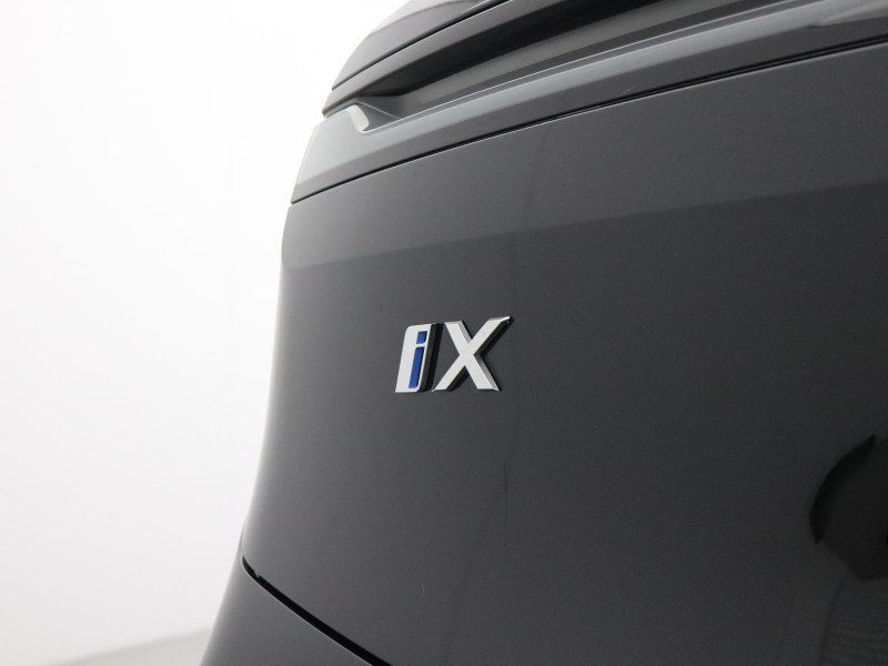 2023 (73) BMW iX 240kW xDrive40 M Sport 76.6kWh 5dr Auto 5658641