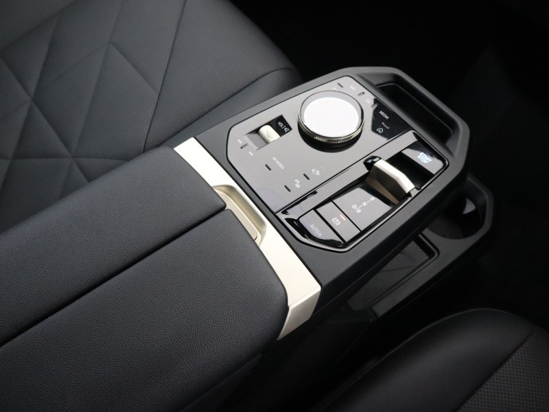 2023 (73) BMW iX 240kW xDrive40 M Sport 76.6kWh 5dr Auto 5658661