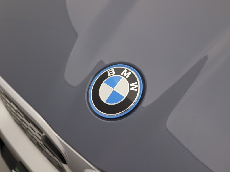 2024 (24) BMW iX2 150kW eDrive20 M Sport 65kWh 5dr Auto 5601972