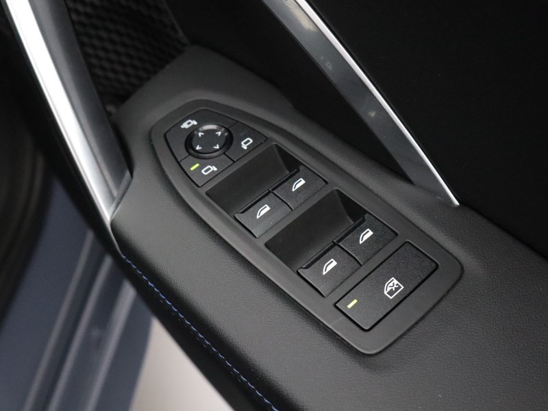 2024 (24) BMW iX2 150kW eDrive20 M Sport 65kWh 5dr Auto 5601979