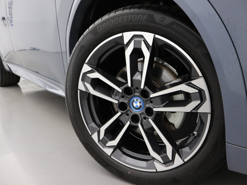 2024 (24) BMW iX2 150kW eDrive20 M Sport 65kWh 5dr Auto 5602012
