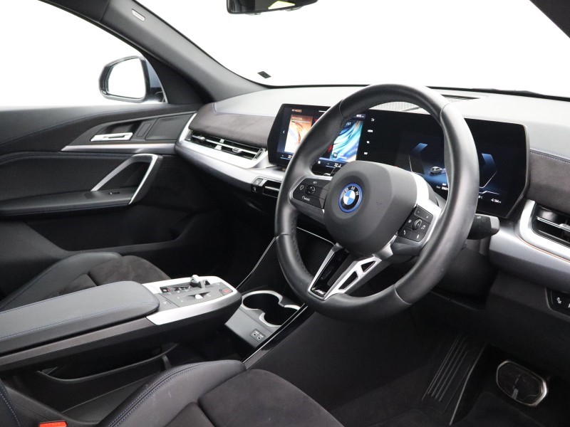 2024 (24) BMW iX2 150kW eDrive20 M Sport 65kWh 5dr Auto 5601975