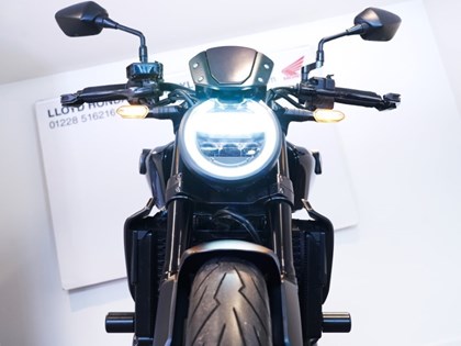 2021 (21) Honda CB 1000R PLUS