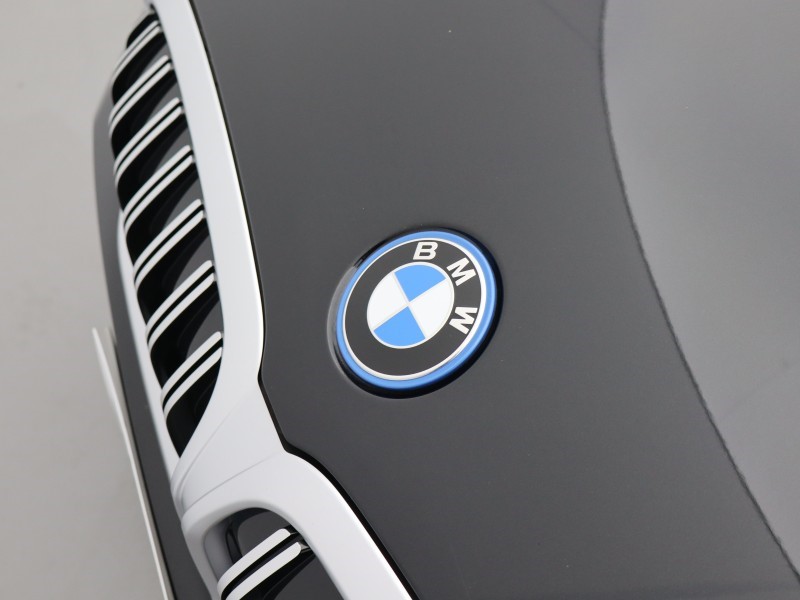 2026 (26) BMW 3 SERIES 330e 22.3 kWh M Sport 5dr Step Auto 5746057