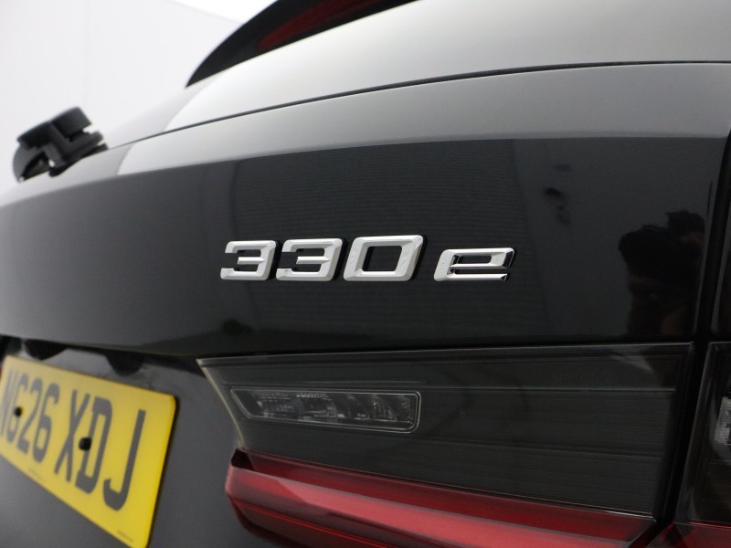 2026 (26) BMW 3 SERIES 330e 22.3 kWh M Sport 5dr Step Auto 5746046