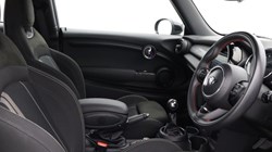 2020 (20) MINI HATCHBACK 1.5 Cooper Sport II 3dr 5608425