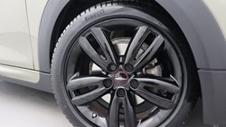 2020 (20) MINI HATCHBACK 1.5 Cooper Sport II 3dr 5608436