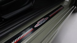 2020 (20) MINI HATCHBACK 1.5 Cooper Sport II 3dr 5608394